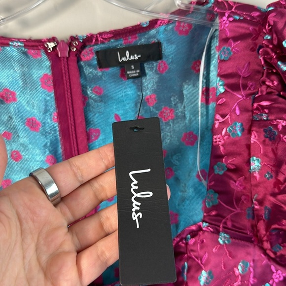 NWT Lulu’s Always Decadent Magenta Ditsy Floral Brocade Puff Sleeve Dress Small - Picture 7 of 16